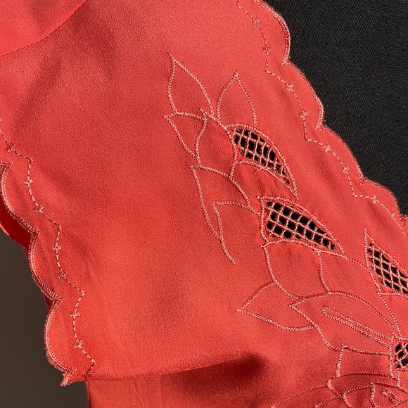 Pins and Needles Floral Design Blouse - Picture 4 of 6